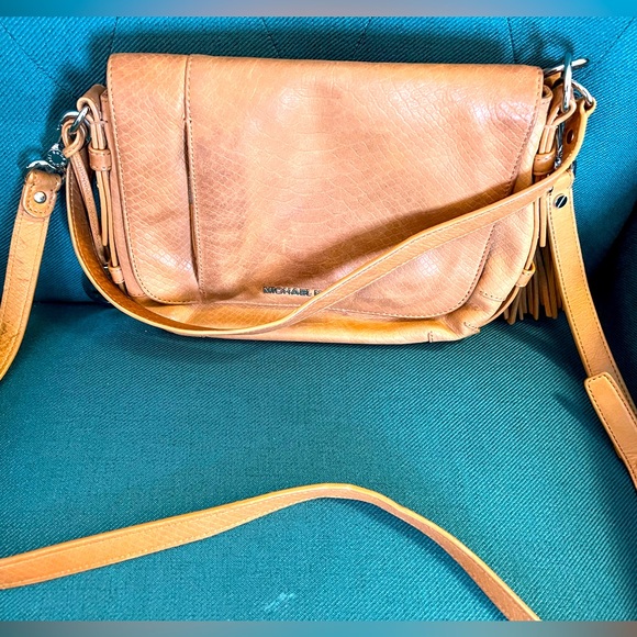 Michael Khors purse 👜 - Picture 2 of 12